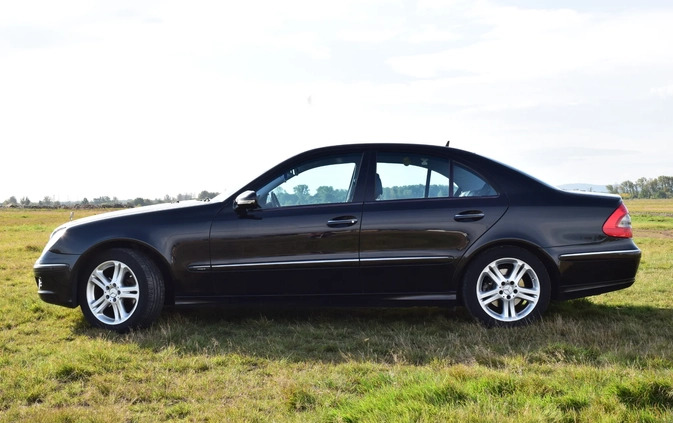 Mercedes-Benz Klasa E cena 26900 przebieg: 332000, rok produkcji 2007 z Legnica małe 596